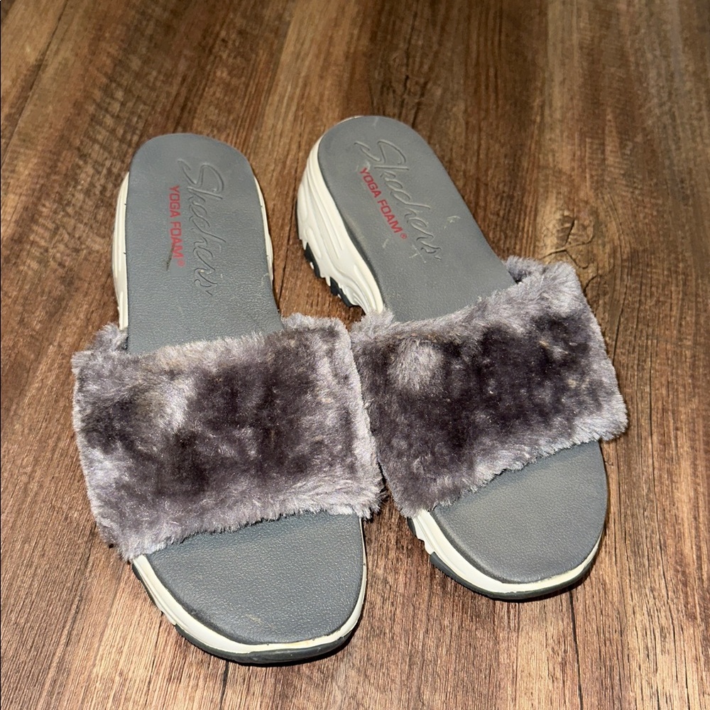 Skechers Cali‎ D'Lites Double Date Faux Fur Sandal sz 7